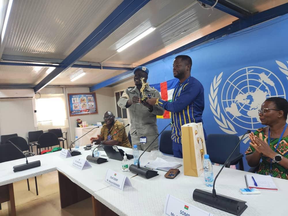 Rencontre du chef de service des OMP avec le contingent burkinabè à la MINUSCA : novembre 2024